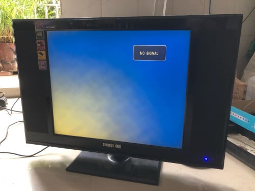LED HDTV 22 “  Not smart TV!