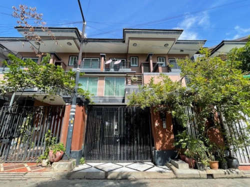 Link house for rent near Ratana Plaza market SenSok