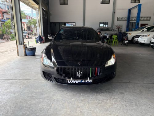 Maserati Quattroporte