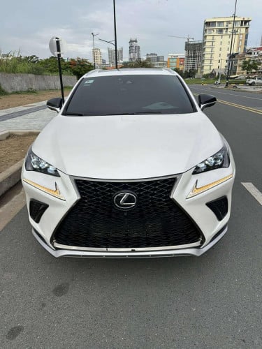 NX200t 2016 F sport ពិន្ទុ​ 92 options NX300