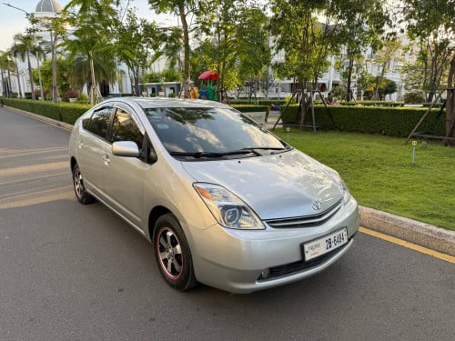 Prius 2004 Full Option