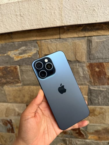 Sell 15pro max 256g Zp Sim1+Esim Scan 98% Freeផ្លុំ