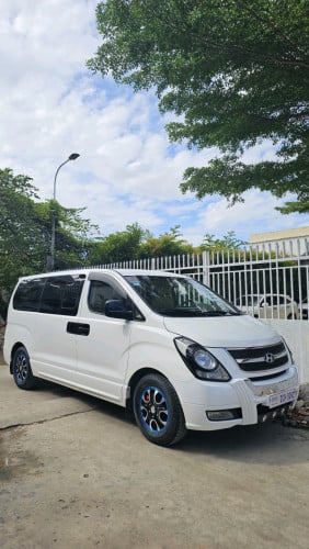 Starex H1 012 លក់13600$ ចរចា