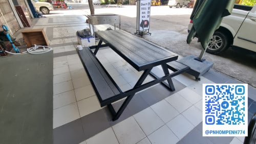 Table តុ