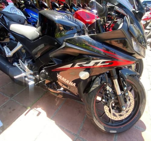 Yamaha r15
