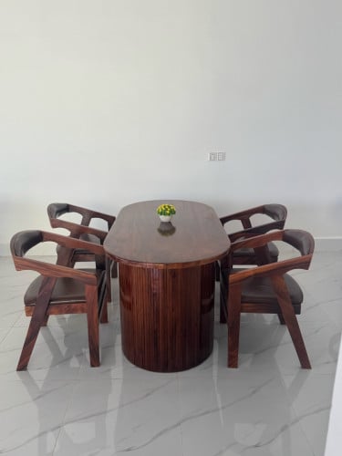 ឈុតតុឈើ ច័ន្ទគីរី