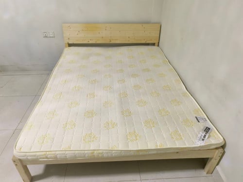 គ្រែឈើរឹង (ថ្មី)