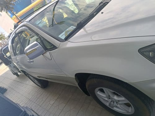 ឡានដាក់លក់ជាបន្ទាន់