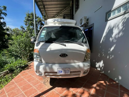 ឡានលក់ទុកចោលអត់ប្រើ