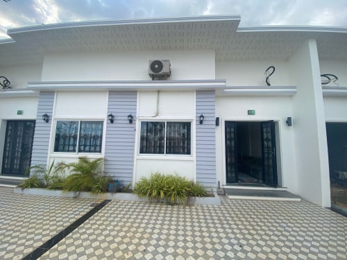 ទីតាំងល្អ