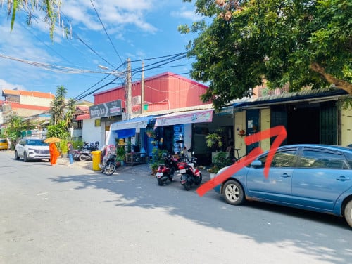 ជាប់ផ្លូវ10ម៉ែត រកស៊ី