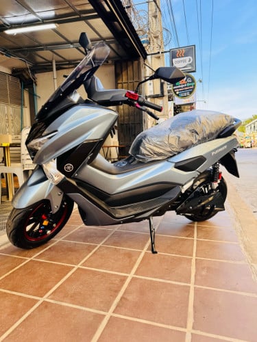 ម៉ូតូអគ្កិសនី ចម្ងាយរត់300km