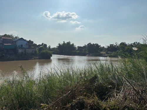 ទីតាំងដីនៅជិត50m មុន 25m មន្ដយ 130m