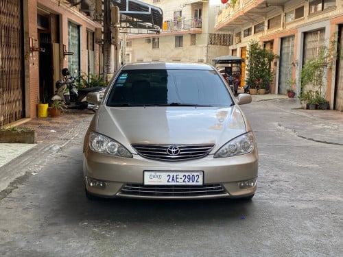ឡានលក់ Camry 04 LE  ABS