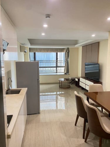 2 Bedrooms Central plaza
