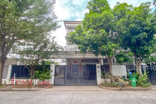 5 Bedrooms Twin B Villa For Rent In Peng Huoth Beoung Snor