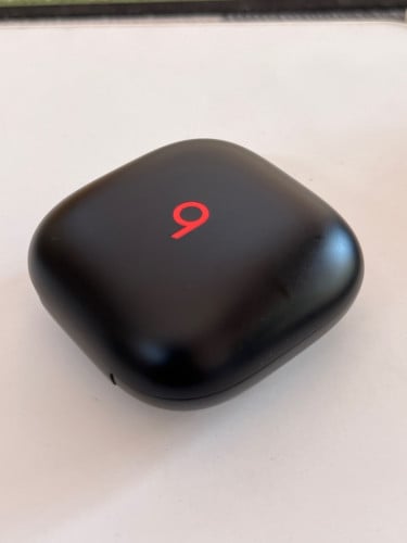 Beats Fit Pro សម្លេងអេមណាស់