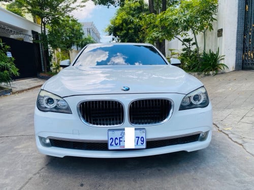 BMW 740Li តួវែង Full option