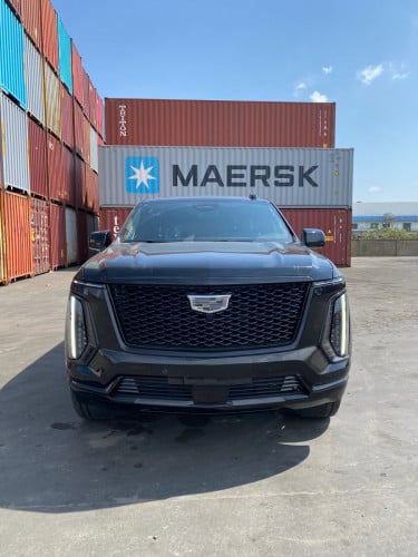 Cadillac Escalade ESV sport platinum 2026