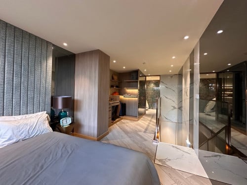 Duplex Royals @Urban Village