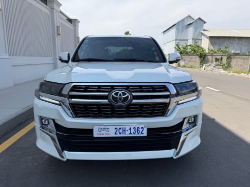 Land Cruiser 2009 up 2021 full option ម្ចាស់ដេីម