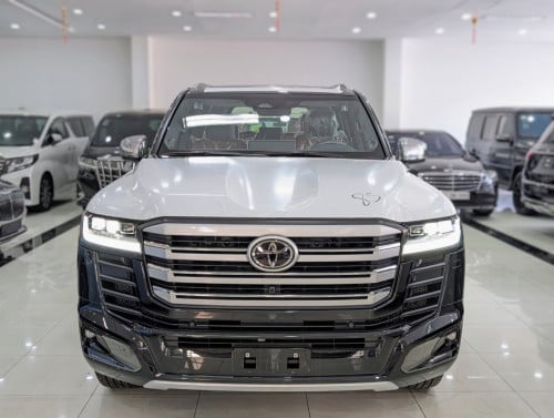 Land Cruiser VXR 2025 Twin Turbo hybrid