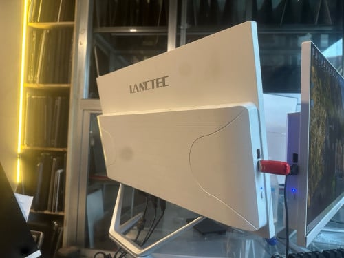 LencTEC ស្អាតដូចថ្មី/ Core i5-7400 3.0/ram16/M.2 256/24inch All in one