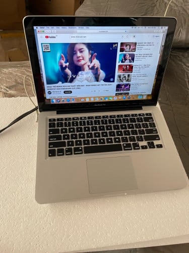 Macbook pro 2012 sale 125$