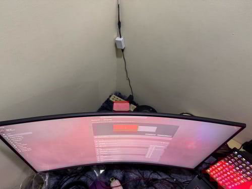 Model HKC 2K refresh rate 144hz 32Inch កោង