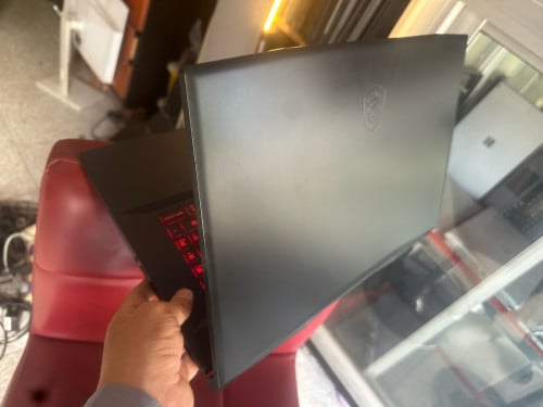 Msi katana GF76/i7-11800H 2.3Ghz (16CPUs)/M.2 512G/17inch/GTX1650 4G gaming design