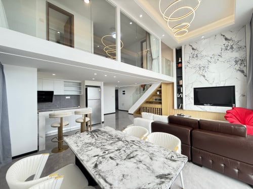 Penthouse 3 Bedroom For Sale $430000