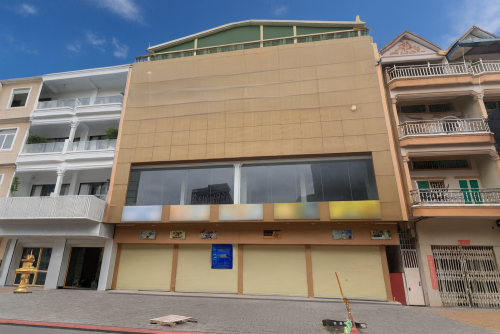 Shophouse for Rent in Daun Penh – Business Area ✨