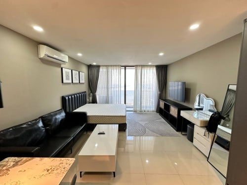 Studio For Sale At The Peak Residence