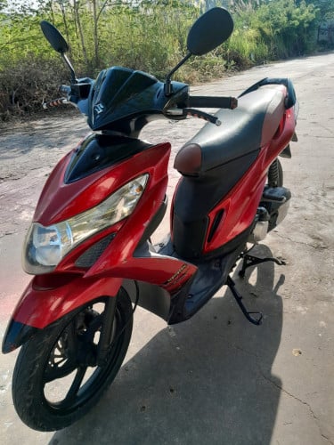 Suzuki monster ម៉ាស៊ីន​សាណុំ