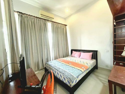 Swimming Pool Apartment for rent near Toul Kork market