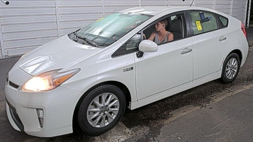 Toyota Prius 2013 plug-in ក្រដាសពន្ធថ្មីដូចខ្លាញគោ