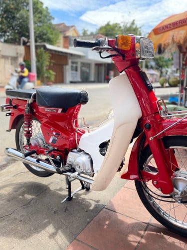 អេកាណូ សេរីចាស