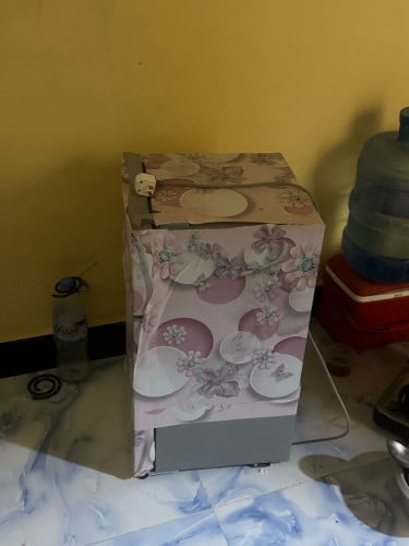 លក់ទូក្លាសសេ នៅស្អាត  ទេីតែប្រេី