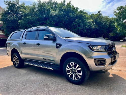 លក់​ ថ្មីណាស់