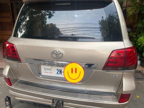 ឡានអ្នកប្រេី 2009 V6 35000$ ចចាបានច្រេីន