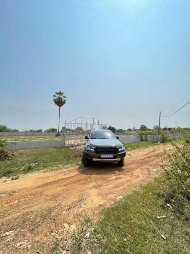 ដីសំរាប់ជួលនៅក្បែរមនីយដ្ធានភ្នុំឧត្តុង 400$/1ខែ ទំហំ8000ម២