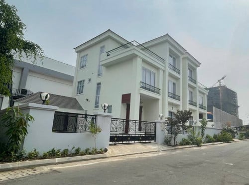 វីឡាទោលសម្រាប់ជួល នៅ បុរី ថោនវីឡា ជិតផ្លូវ60m សាលាអន្តជាតិISPP