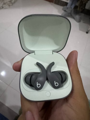 កាស beats fit pro ខូចថ្មមួយចំហៀង