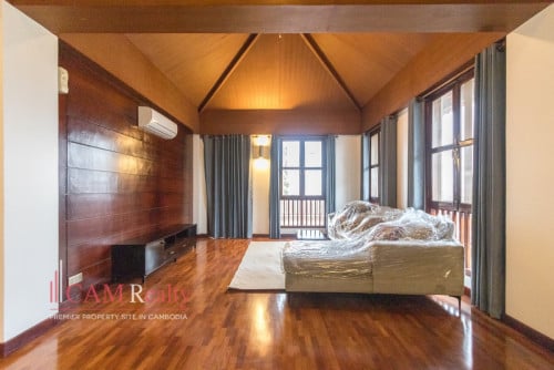 프놈펜에임대주택Central BKK1 | 2 bedrooms renovated penthouse for rent| Large terrace