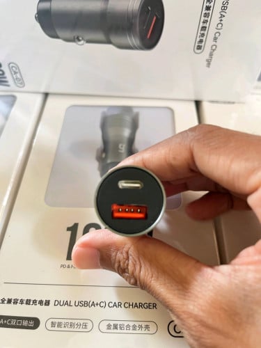 ដុំកន្ទុយបារី Fast Charge មានពីររុន USB3 100W, Type C 27W