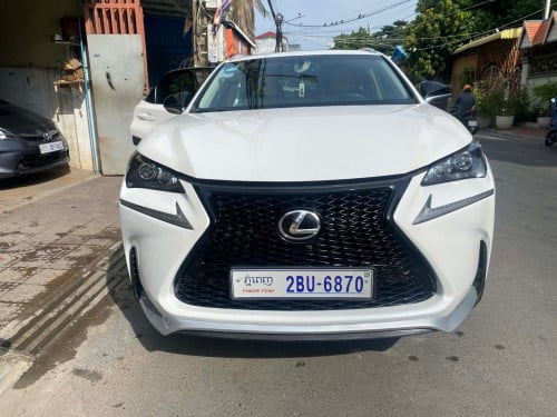 ឡានNX200Tឆាំ្ន2015