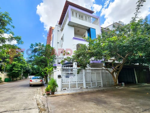 🏡ផ្ទះសំរាប់​លក់ នៅសង្កាត់ជ្រោយចង្វា បុរីសុភមង្គល​