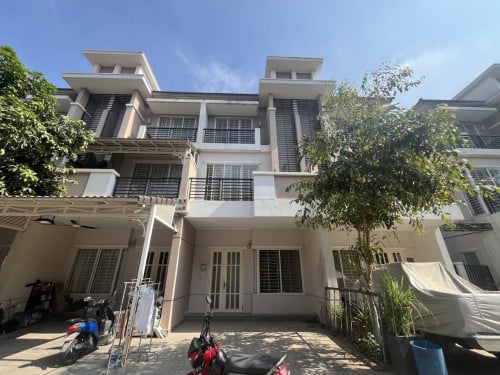 💥វីឡាកូនកាត់លក់បន្ទាន់ ក្នុងបុរីប៉េងហួត​ 371