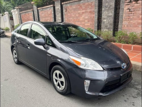 🚙Prius 2012ពណ៍ប្រផេះ