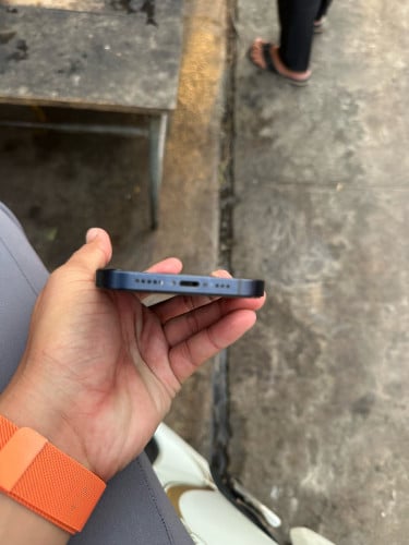 12 សាណុំណែន64G 180$